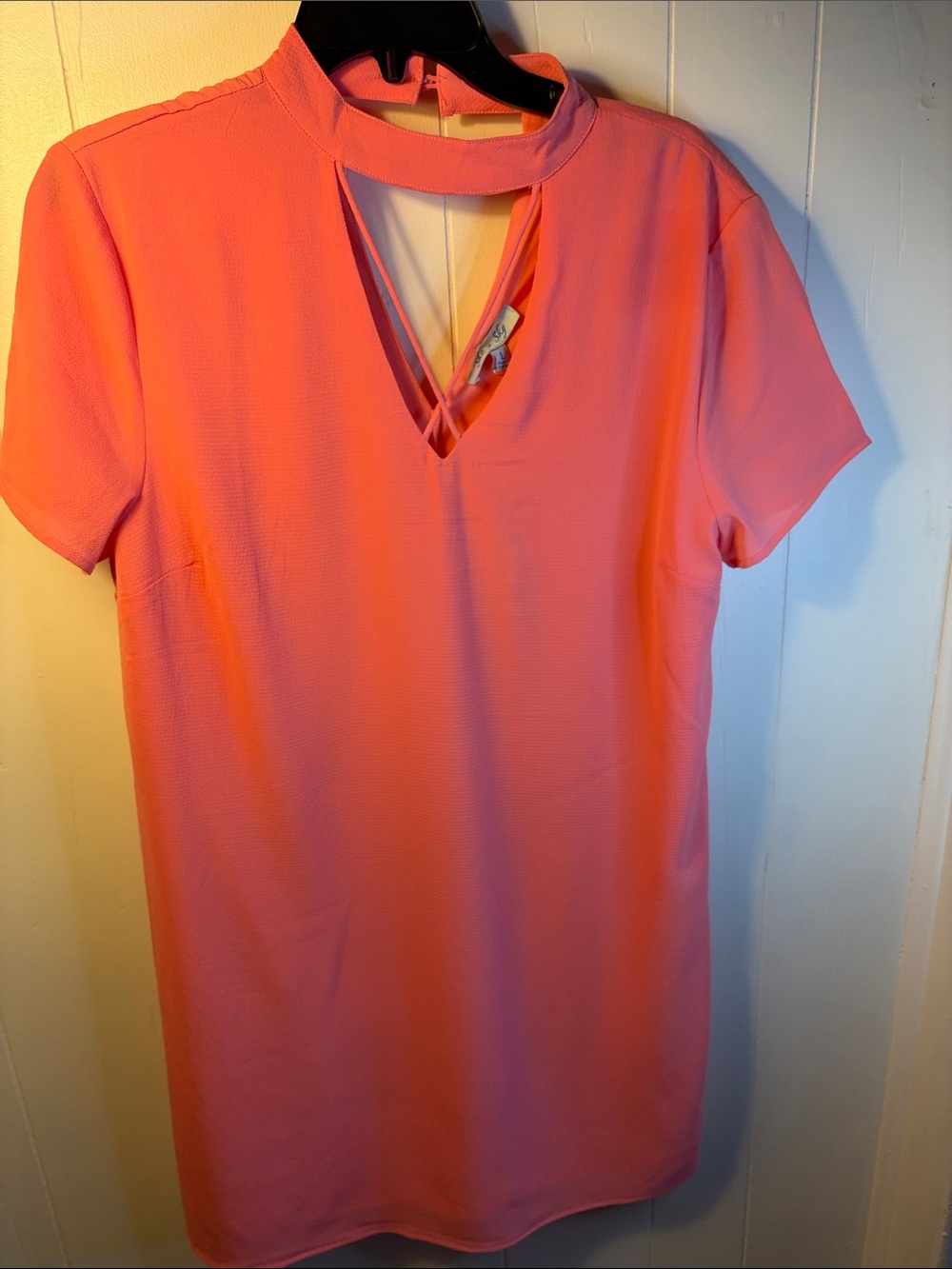 She + Sky Coral Pink Choker Cutout V-Neck Shift Dress Size L